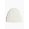 Gorro en tejido acanalado