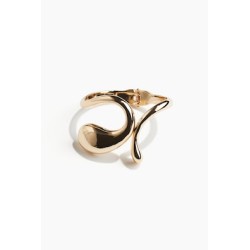 Brazalete con diseño girado