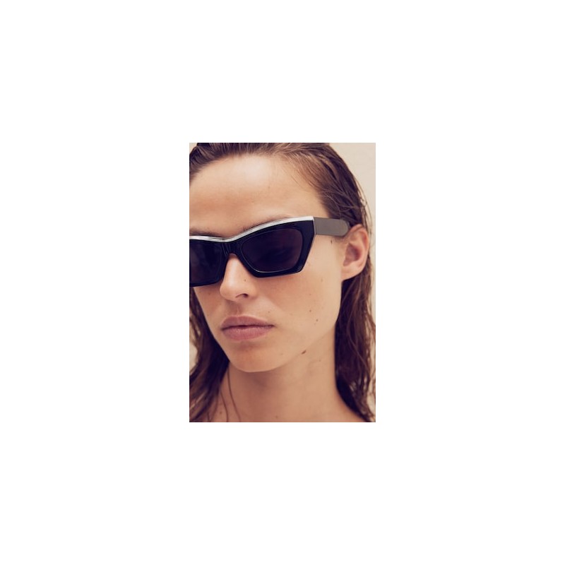 Lentes de sol con borde de metal