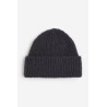 Gorro en tejido acanalado